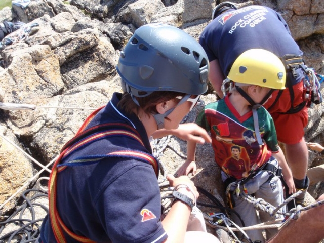  Klettern und Abseilen 